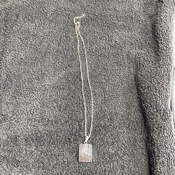 NWOT Blackish grey crystal chain necklace. Buy Two Items Get Free - Picture 2 of 3